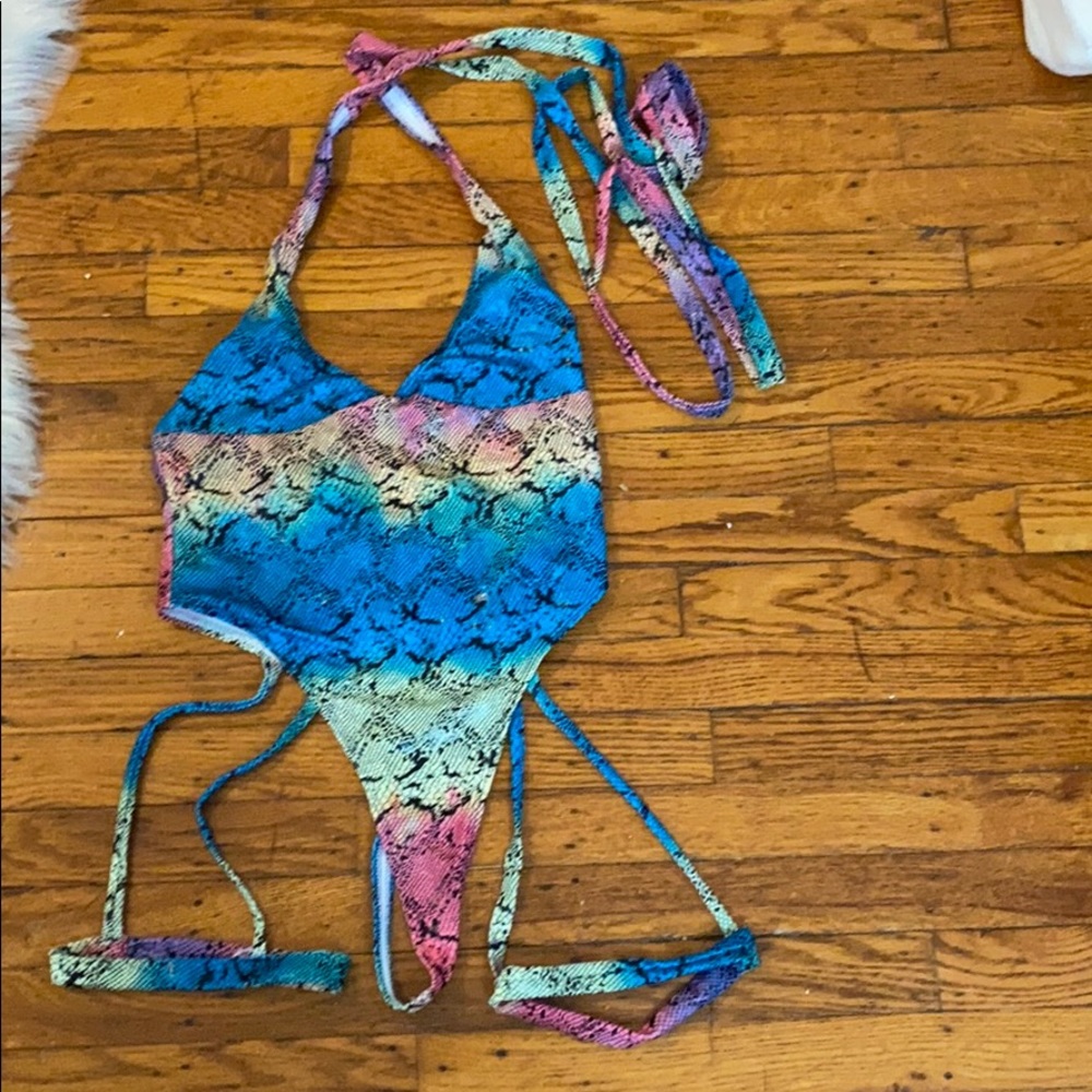 Exotic One piece swimwear